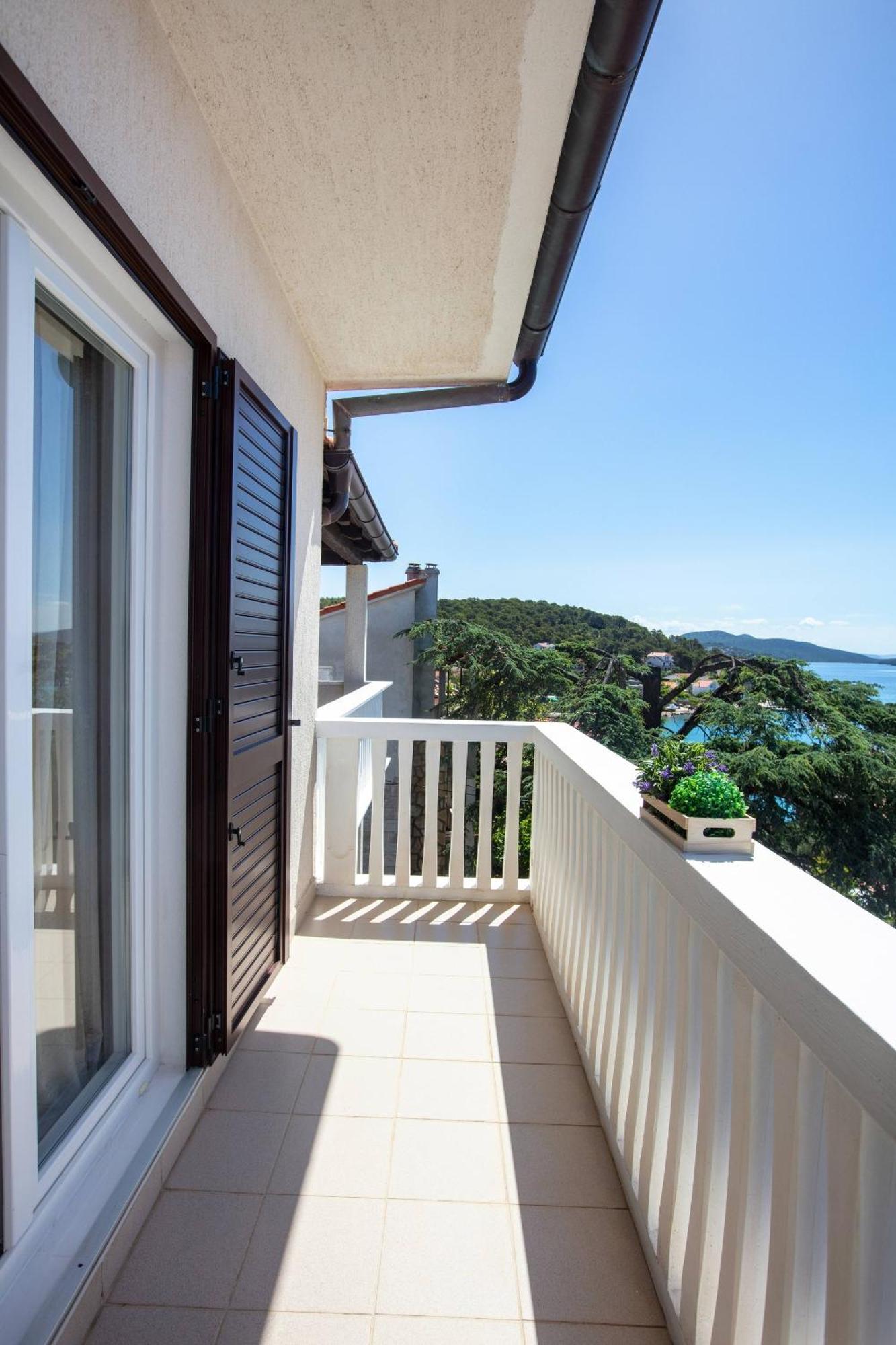 Apartments By The Sea Tisno, Murter - 812 Buitenkant foto